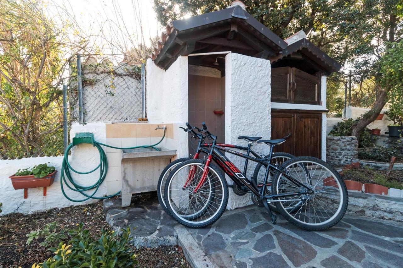 Ferienwohnung Sos Dorroles Cala Gonone Exterior foto