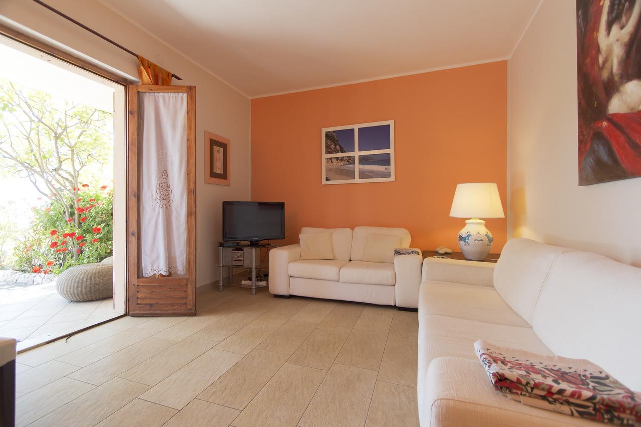 Ferienwohnung Sos Dorroles Cala Gonone Exterior foto